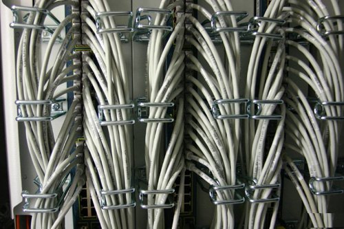 關(guān)于橋架報價，橋架的放線量，以及強弱電橋架間隔等問題