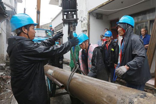 鄞州電力掃清&ldquo;蜘蛛網(wǎng)&rdquo;，還天童老街一片藍(lán)天